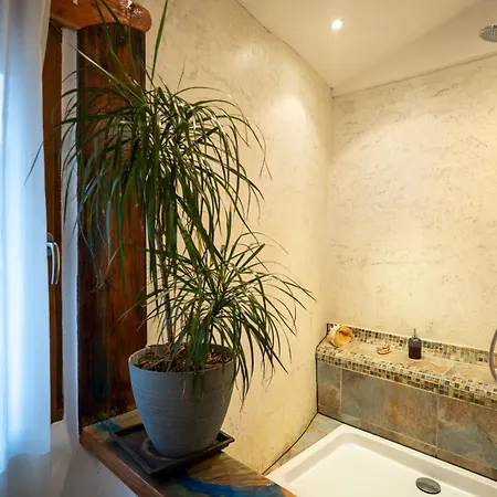 Le Nid De La Bueges Pegairolles-de-Bueges