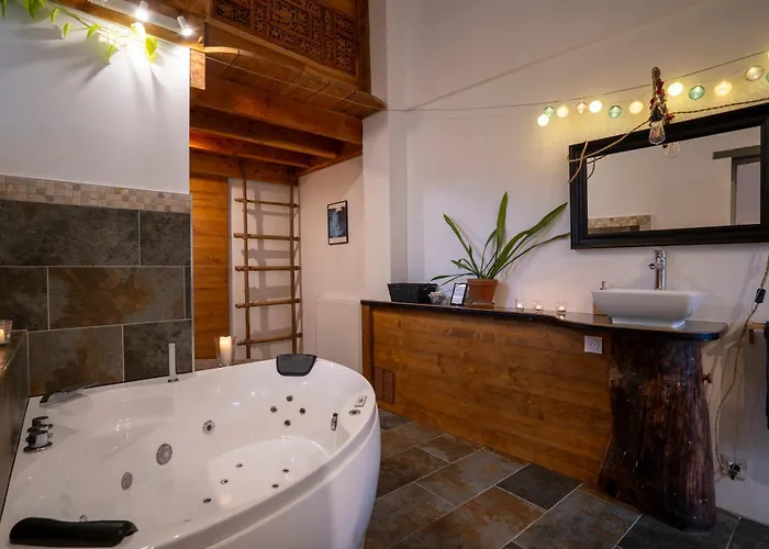 Le Nid De La Bueges *